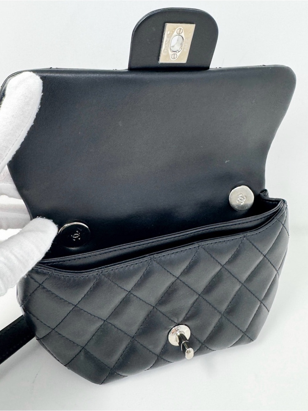 Chanel CC Uniform Flap Belt Bag - Picture 8 of 13
